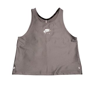 Nike Cropped Shirt